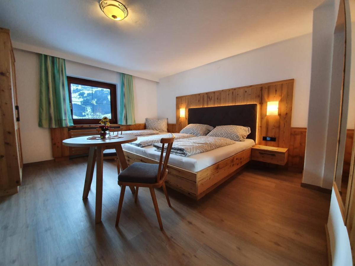 Ferienwohnung Kroell Zell am Ziller Esterno foto